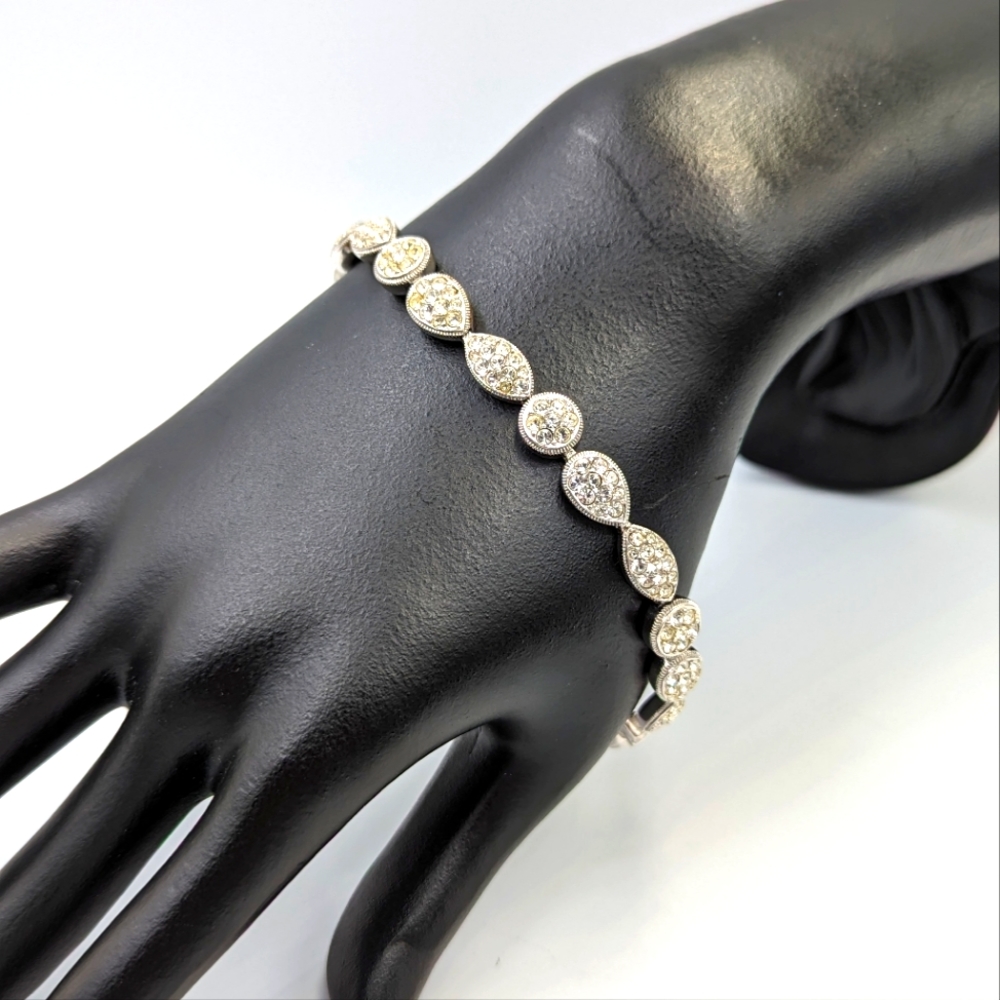 Beautiful Nadri Cubic Zirconia Silver Tone Tennis Bracelet 8" long